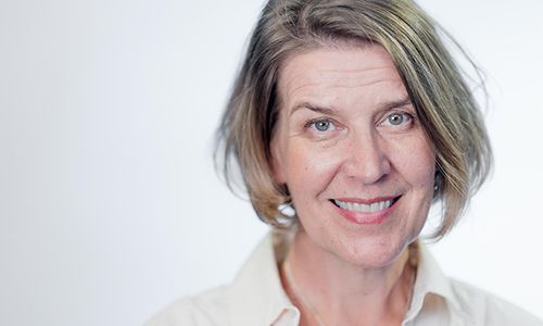 Johtajuusmuotoilija ja työyhteisövalmentaja Laura Elo Laura-Elo-500x300.jpg